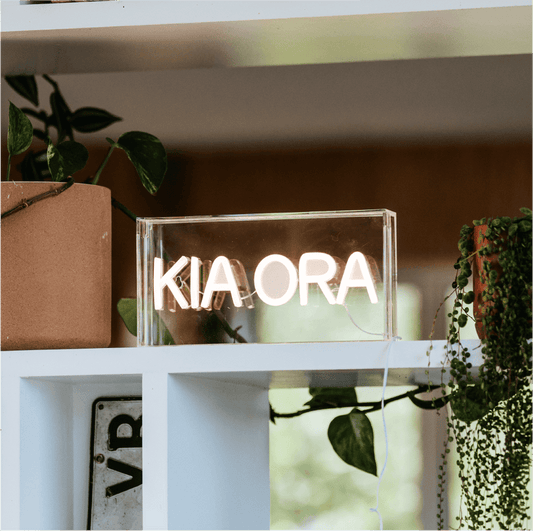 Te Reo Neon Light - Kia Ora