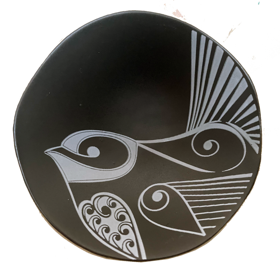 Jo Luping Small Bowl - Pīwakawaka