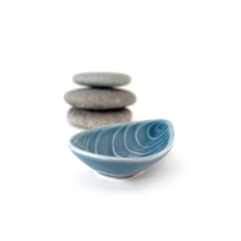 Jo Luping Small Mussel Dish - Blue