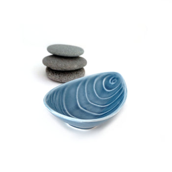Jo Luping Medium Mussel Dish - Blue
