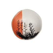 Load image into Gallery viewer, Jo Luping Porcelain Dish - Flax Bush
