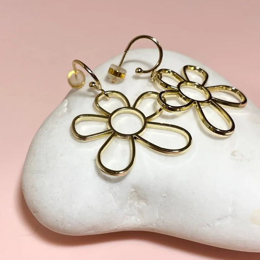 Penny Foggo Earrings - Big Daisies