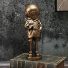 Diving Belle - Gold