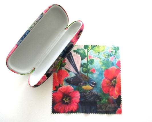 Fantail Hollyhock Glasses Case